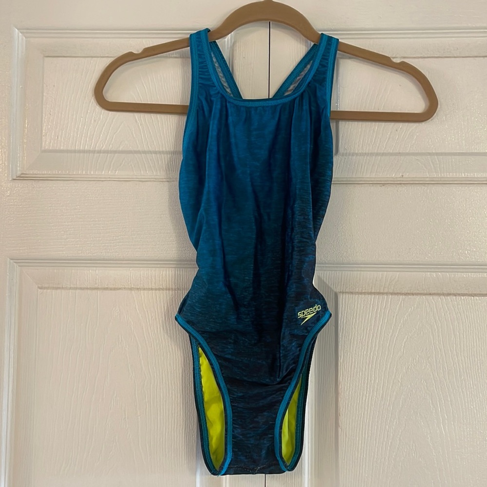 Speedo swimsuit size 26